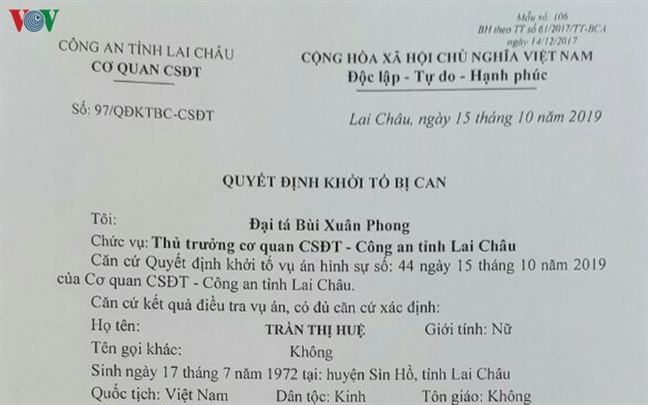 2 can bo phong giao duc tham o hon 26,5 ty dong tien ho tro cho hoc sinh dan toc it nguoi