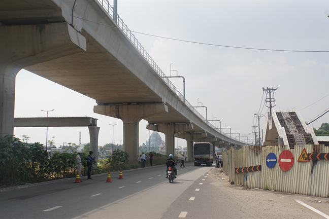 Vu xe container keo sap cau bo hanh: 'Container dong theo chuan quoc te, sao coi noi duoc'