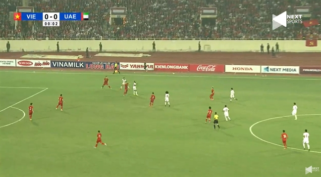 Viet Nam thang UAE 1-0 len dinh bang G