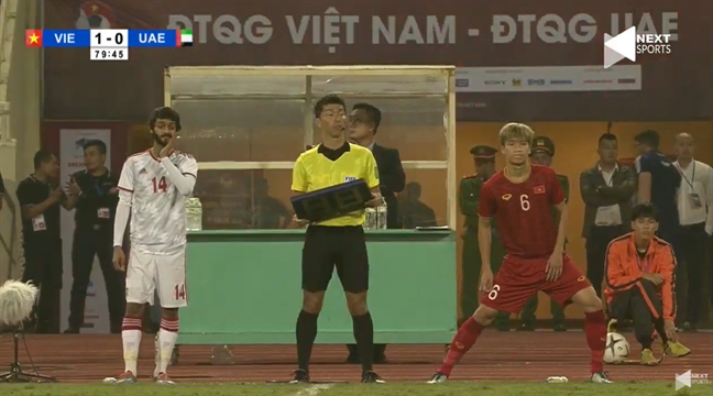 Viet Nam thang UAE 1-0 len dinh bang G