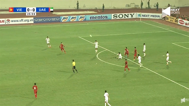 Viet Nam thang UAE 1-0 len dinh bang G