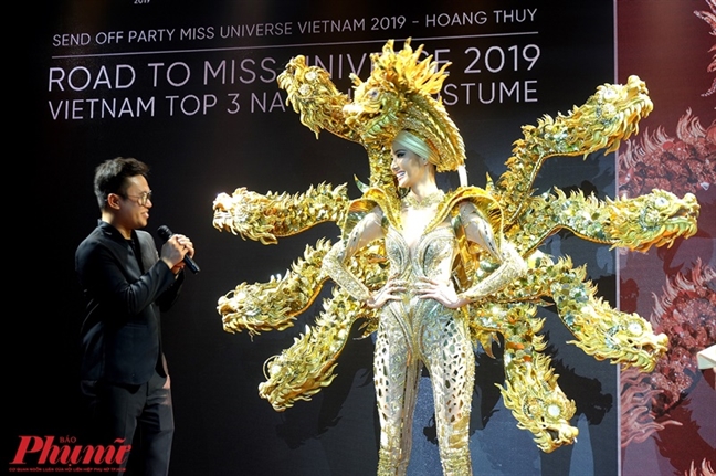 Hoang Thuy mang 'Ca phe' du thi dau truong 'Miss Universe 2019'