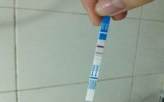 Vui hai người nhưng tới bệnh viện phụ sản chỉ một