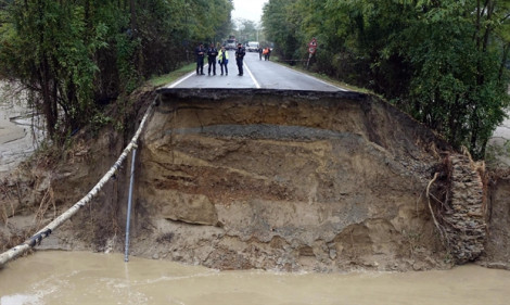 Bão lụt tàn phá Nam Âu, ‘gây ra sự hủy diệt giống như trong Kinh Thánh’