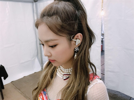 Mỹ nhân Hàn nâng tầm nhan sắc với hoa tai