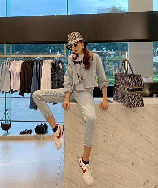 Sao Việt và sao châu Á lăng xê chiếc mũ tai bèo thành hot trend 2019