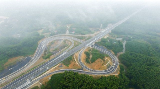 Tiếng hò đã tắt  trên những cung đường hẹp