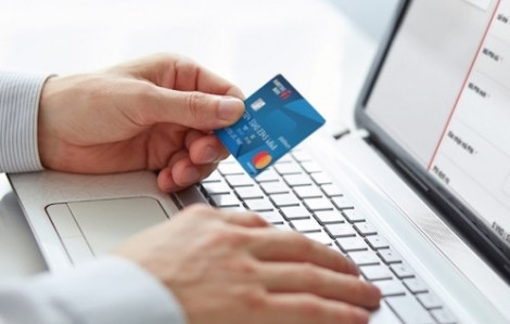 Cấm sử dụng thẻ tín dụng mua bán ngoại tệ khi ra nước ngoài