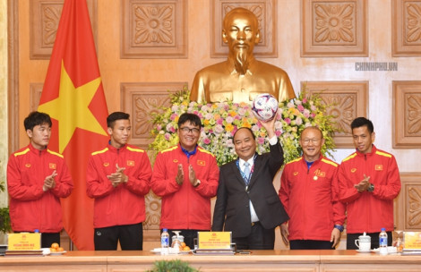 Thủ tướng gửi thư động viên HLV Park Hang-seo và Đoàn Thể thao Việt Nam