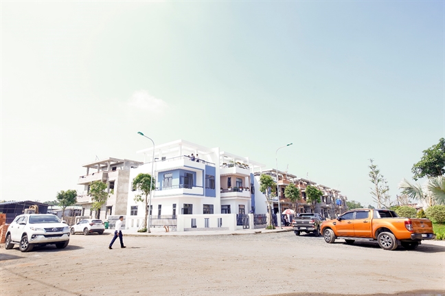 Bat dong san Trang Bom tang gia manh sau khi dieu chinh gia dat