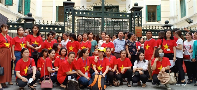 Ha Noi se tuyen dac cach giao vien hop dong theo dung chi dao cua Bo Noi vu