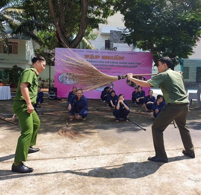 Da dang cac phuong an an toan cho phu nu va tre em