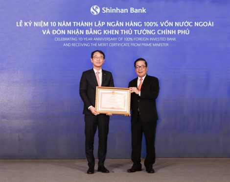 Ngân hàng Shinhan Việt Nam vinh dự đón nhận bằng khen của Thủ tướng Chính phủ