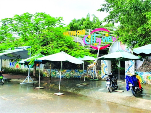 Xã hội hóa giáo dục tại Quảng Ngãi - Biến khu vui chơi trong trường học thành quán cà phê
