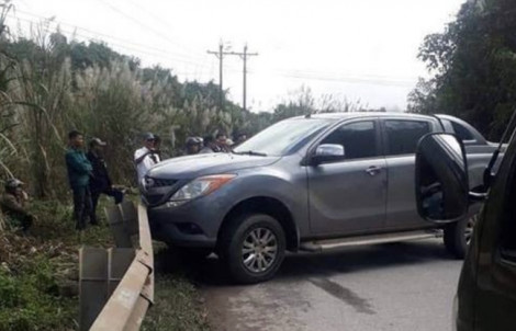Công an Quảng Bình đang truy bắt kẻ vất xe chạy trốn, bỏ lại 9 bao tải ma túy