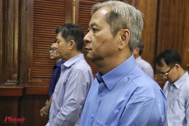 Vu an 15 Thi Sach: Ong Nguyen Huu Tin xin giam an cho 4 bi cao con lai