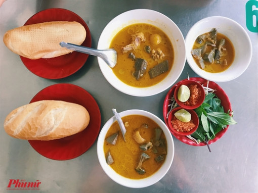 Muốn ăn cà ri gà, ai cũng nghĩ ngay đến quán có tuổi đời hơn 30 năm này