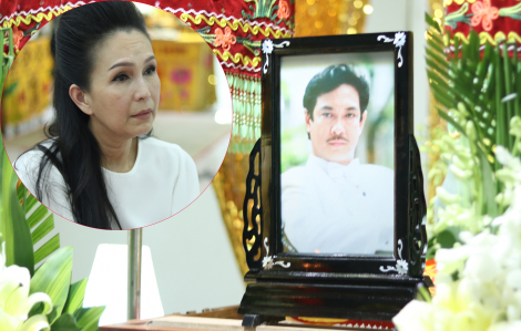 Nghệ sĩ thẫn thờ đến viếng cố NSƯT Nguyễn Chánh Tín
