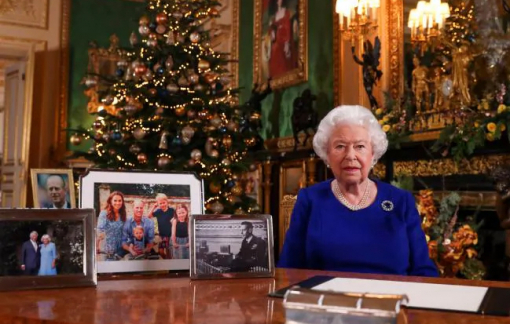 Harry và Meghan buồn bã khi bị loại khỏi các ảnh Giáng sinh Hoàng gia