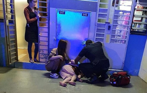 Nhoài người lấy đồ phơi, một phụ nữ Việt rơi từ tầng 4 ở Singapore