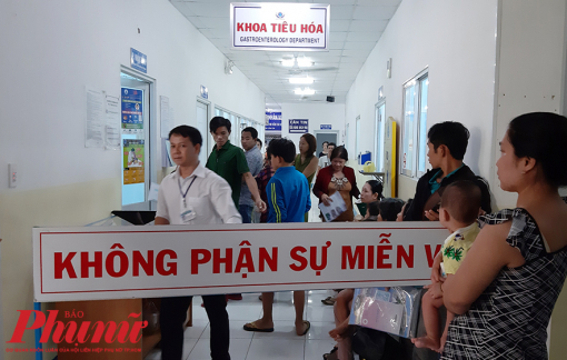 Gần 100 học sinh đi tham quan bị ngộ độc thực phẩm nghi ăn xôi gà