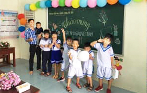 Ăn tết ở Trường Sa - Đào là cây phong ba, lá bàng vuông gói bánh...