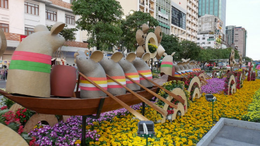Toàn cảnh đường hoa Nguyễn Huệ Xuân Canh Tý 2020 mở cửa đón người dân thưởng ngoạn
