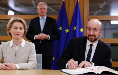 Các nhà lãnh đạo châu Âu ký thông qua thỏa thuận rút lui của Anh khỏi EU