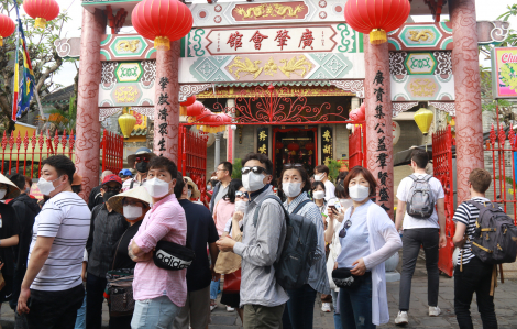 Hội An họp khẩn phòng chống viêm phổi Vũ Hán, công bố đường dây nóng