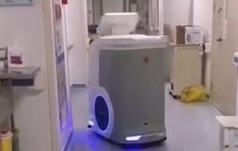 Trung Quốc dùng robot hỗ trợ chăm sóc bệnh nhân, Nga công bố 3 loại thuốc điều trị 2019-nCoV
