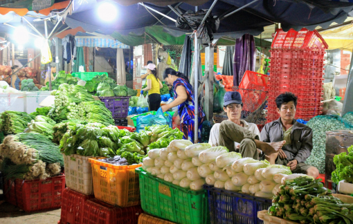 Nguồn cung chưa ổn định, giá thực phẩm cao ngất ngưởng sau tết