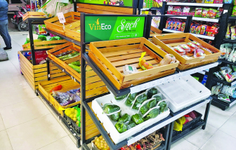 Tiêu dùng ích kỷ và 'virus' sợ hãi