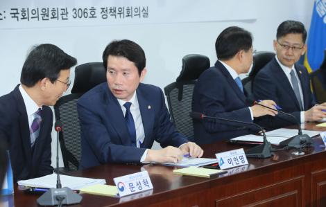 Hàn Quốc bổ sung hơn 10 tỉ USD ngân sách chống dịch COVID-19