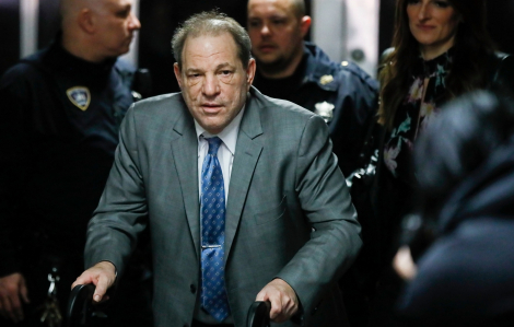 'Yêu râu xanh Hollywood' Harvey Weinstein bị tuyên gần 30 năm tù về tội hiếp dâm