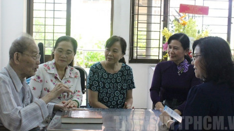 Lãnh đạo TPHCM thăm các thầy thuốc tiêu biểu nhân ngày Thầy thuốc Việt Nam