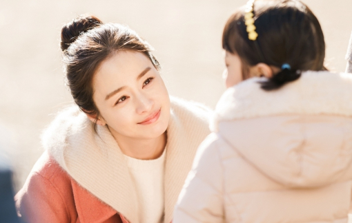 Học cách Kim Tae Hee chăm sóc da ‘lão hóa ngược’ tuổi 39