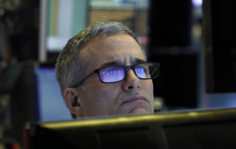 Nỗi lo COVID-19 một lần nữa bóp nghẹt thị trường chứng khoán Mỹ