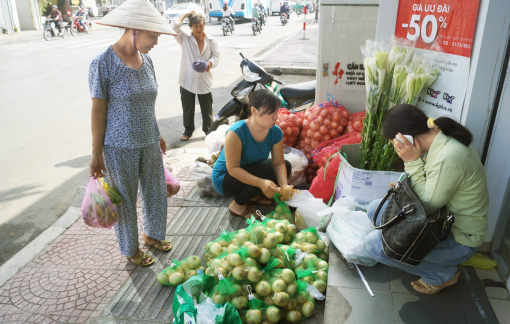 Thuế thu nhập cá nhân, bà bán bánh mì thiệt thòi hơn các ca sĩ