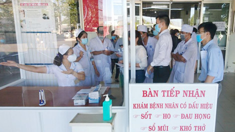 Bệnh viện Chợ Rẫy lên đường hỗ trợ Bình Thuận điều trị cho 4 bệnh nhân COVID-19