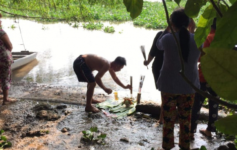 Ra sông Sài Gòn tắm, 1 học sinh mất tích