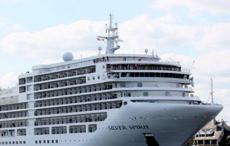 Tàu khách Silver Spirit đến từ Ý không được phép nhập cảnh vào TPHCM