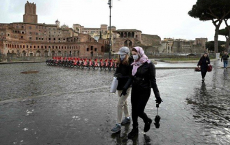 COVID-19: Tây Ban Nha phong tỏa toàn quốc, số ca nhiễm tại Ý vượt quá 21.000 người