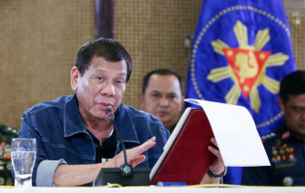 Chỉ người âm tính với COVID-19 mới được đến gần Tổng thống Philippines