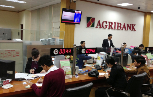 Agribank ủng hộ 10 tỷ đồng chung tay phòng chống dịch COVID-19