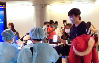 Sân bay Tân Sơn Nhất thông thoáng trong ngày lấy mẫu xét nghiệm người về từ vùng dịch