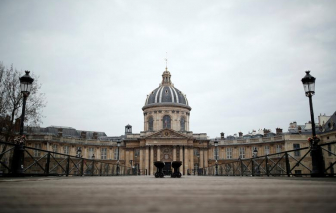 Châu Âu "vắng như chùa bà Đanh" vì đại dịch COVID-19