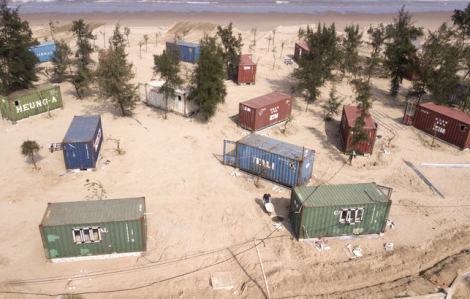 Hà Tĩnh phê bình UBND huyện, xã vì để doanh nghiệp dựng 130 phòng nghỉ container trong rừng phòng hộ