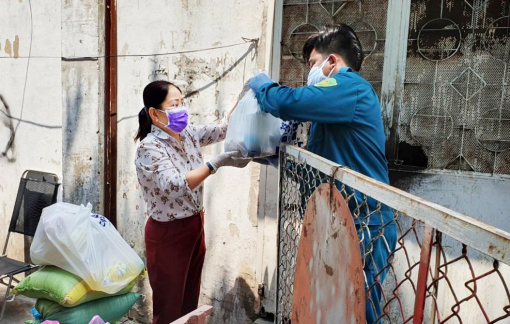 Hội lên thực đơn và đi chợ cho khu vực cách ly