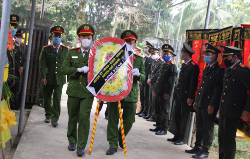 Lời hứa chưa trọn của chiến sĩ công an hi sinh khi vây bắt tội phạm ma túy