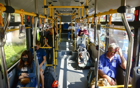 Xe buýt, xe khách TPHCM không được chở quá 20 người
